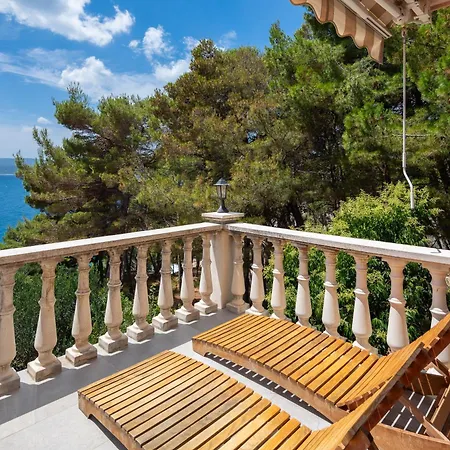Villa Eden - Private Beachfront House With Pool