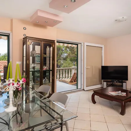 Eden - Private Beachfront House With Pool Villa *