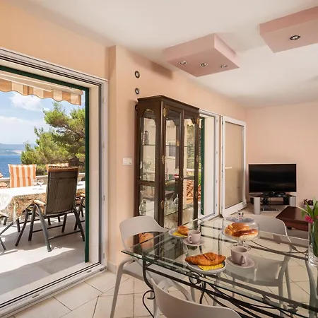 Villa Eden - Private Beachfront House With Pool