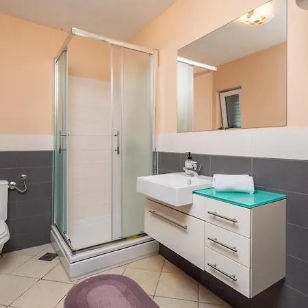 Villa Eden - Private Beachfront House With Pool Mimice